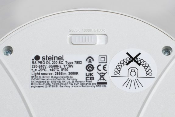 Downlight DL 150/200 Sensor Connect från Steinel –dipswish som gör att du enkelt kan byta färgtemperatur